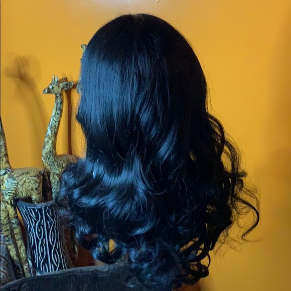 Wig - Picture 3 of 4